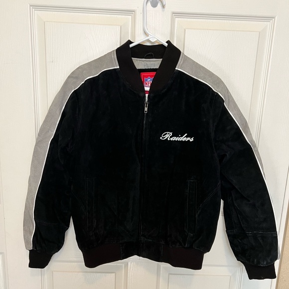 Jacket - Picture 2 of 5